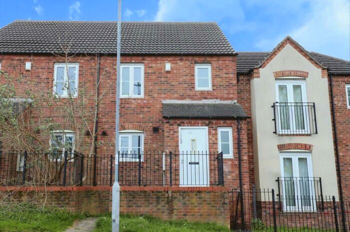 3 Bedroom Town House To Rent In Waltheof Road, Manor Park, Sheffield, S2