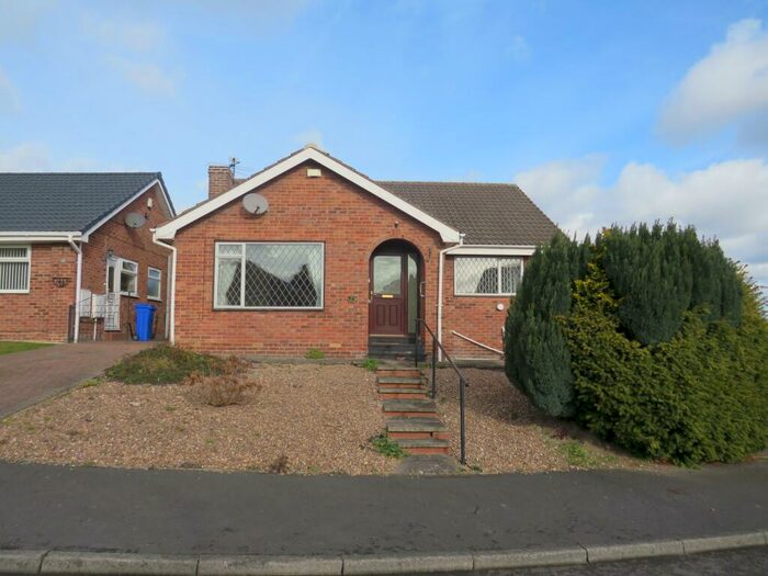 3 Bedroom Bungalow To Rent In Hawthorn Avenue, Waterthorpe, Sheffield, S20