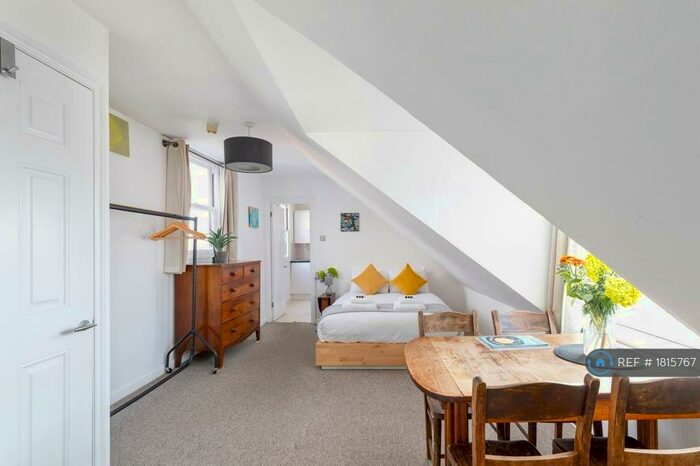Studio To Rent In College Road, Brighton, BN2