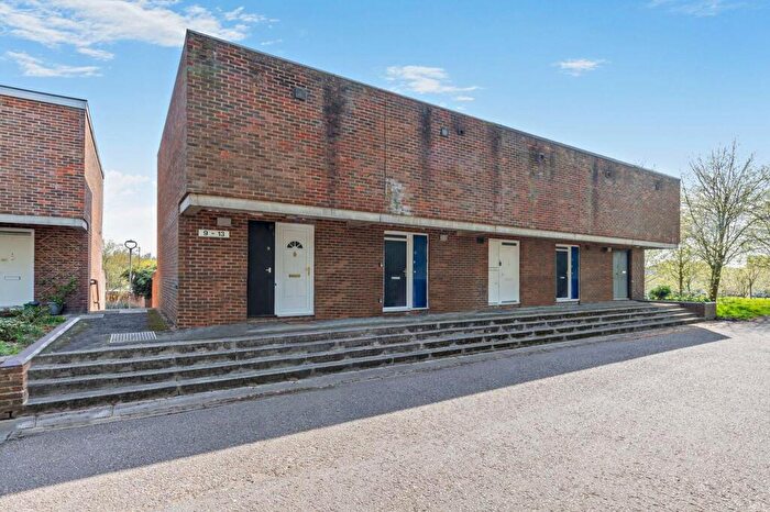 1 Bedroom Terraced House For Sale In Old Groveway, Simpson, Milton Keynes, MK6