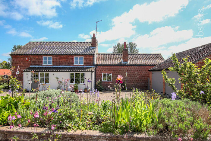 4 Bedroom Detached House For Sale In Mill Lane, Claxton, NR14