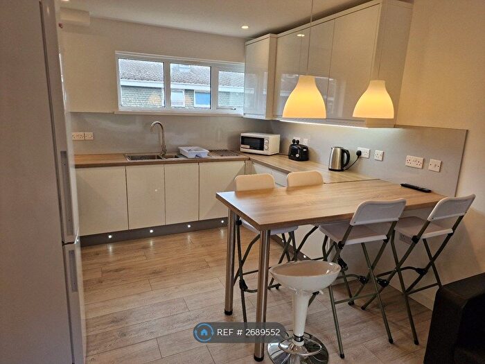 5 Bedroom Terraced House To Rent In Leeson Walk, Birmingham, B17