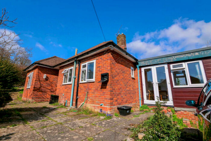 6 Bedroom Detached House To Rent In Thurmond Road, Winchester, SO22