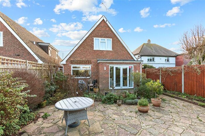 3 Bedroom Detached House For Sale In Willowhayne Avenue, East Preston, Littlehampton, West Sussex, BN16