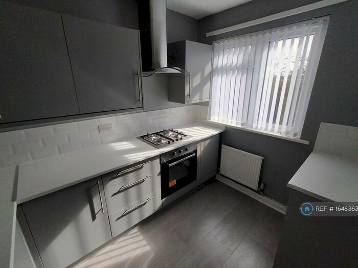 2 Bedroom Flat To Rent In Riverside Park, Garden City, Deeside, CH5