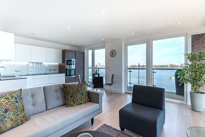 2 Bedroom Flat For Sale In Duke Of Wellington Avenue, Woolwich, SE18