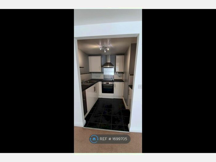 1 Bedroom Flat To Rent In North Street, Bedminster, Bristol, BS3