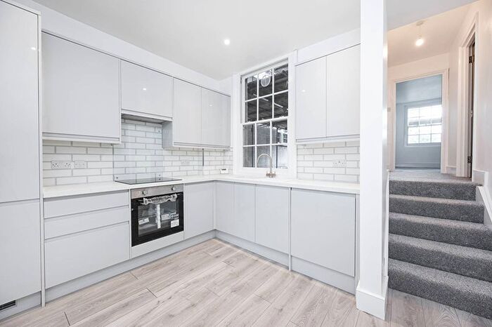 1 Bedroom Flat To Rent In Queensbridge Road, Haggerston, London, E2