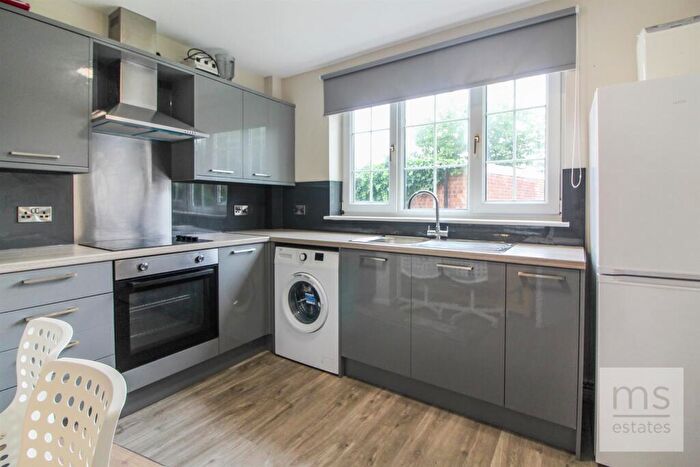 2 Bedroom Flat To Rent In £pppw Derby Road, Lenton, Nottingham, NG7