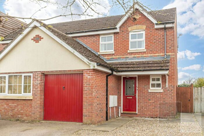 2 Bedroom Semi Detached House For Sale In The Drove, Taverham, NR8