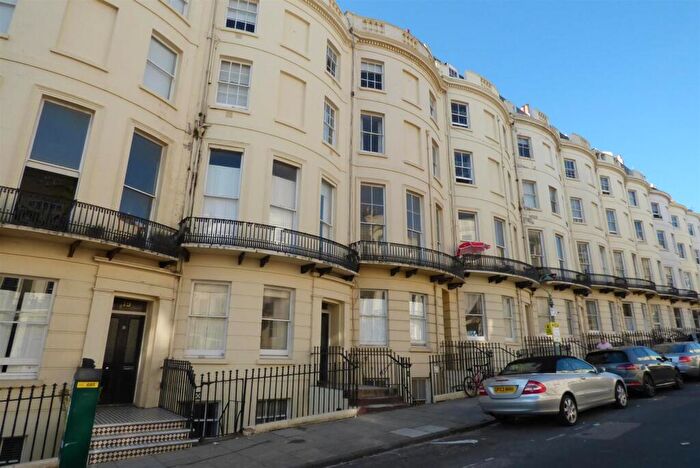 Flat To Rent In Brunswick Place, Hove, BN3