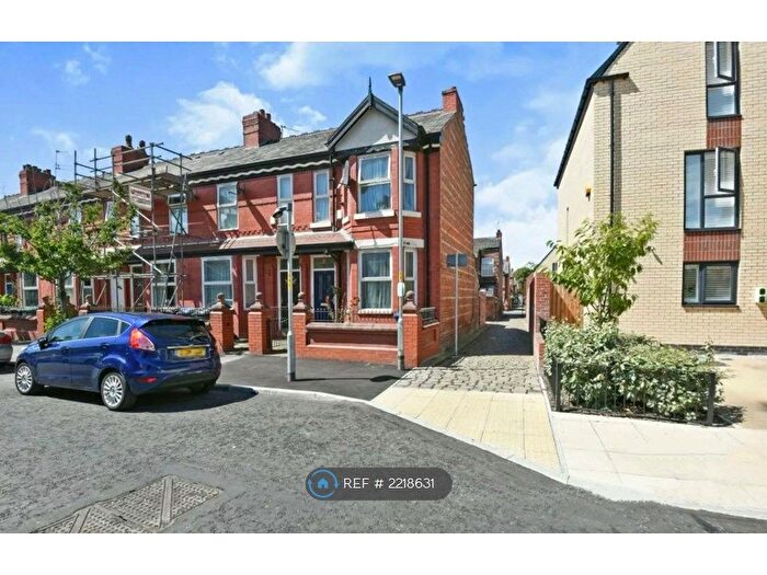 4 Bedroom End Of Terrace House To Rent In Yew Tree Avenue, Fallowfield, Manchester, M14
