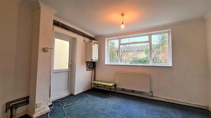 1 Bedroom Flat To Rent In Endsleigh Gardens, Ilford, East London IG1