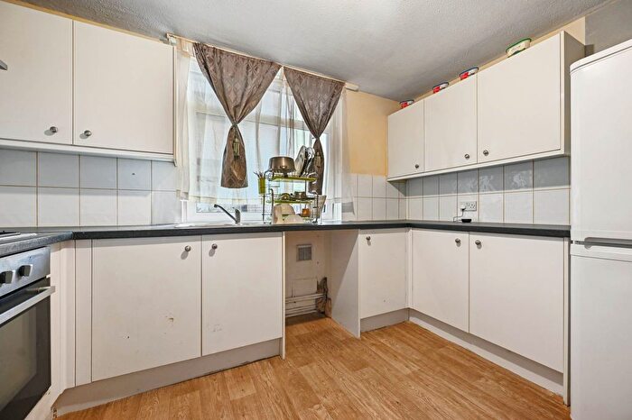2 Bedroom Flat For Sale In Desborough House, North End Road, Fulham, London, W14