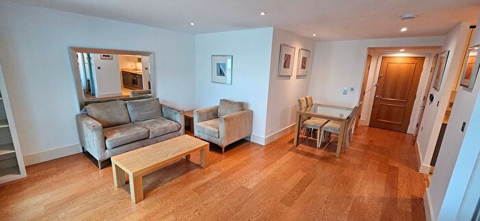 1 Bedroom Flat To Rent In St. George Wharf, London, SW8