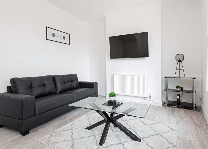 3 Bedroom Terraced House To Rent In St James, London, SE14