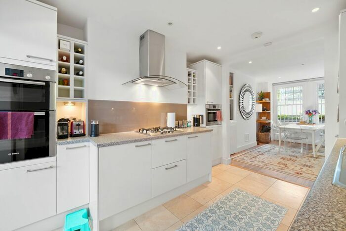 3 Bedroom Terraced House To Rent In Chesson Road, London, W14