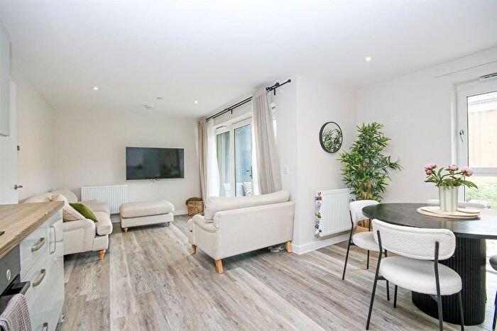 1 Bedroom Flat For Sale In Geoffrey Watling Way, Norwich, NR1