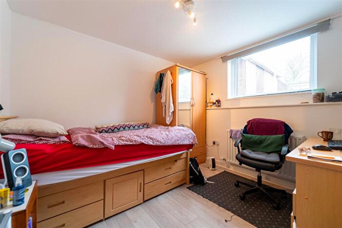 5 Bedroom House To Rent In Leeson Walk, Birmingham, B17