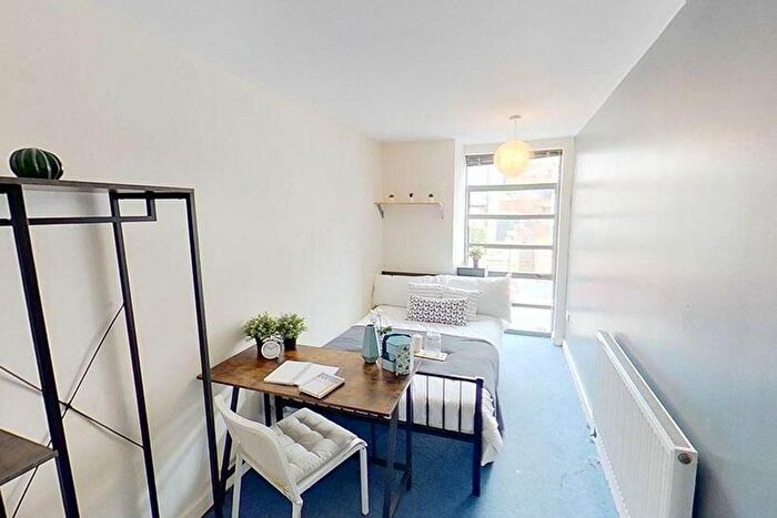 5 Bedroom Flat To Rent In A Arthur Street, Nottingham, NG7