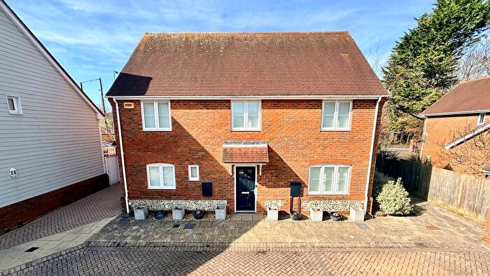 4 Bedroom Detached House For Sale In Ambrose Corner, Lymington, SO41