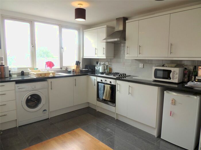 1 Bedroom Flat To Rent In Lower Addiscombe Road, Addiscombe, Croydon, CR0