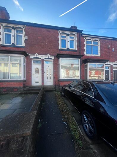 2 Bedroom House To Rent In Beakes Road, Bearwood, B67