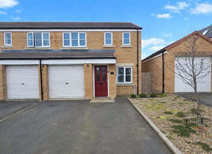 3 Bedroom Semi Detached House For Sale In Runnymede Way, Northallerton, North Yorkshire, England, DL6