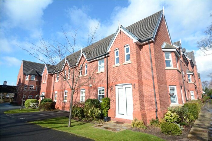 2 Bedroom Flat To Rent In Moss Hey, Spital, Wirral, CH63