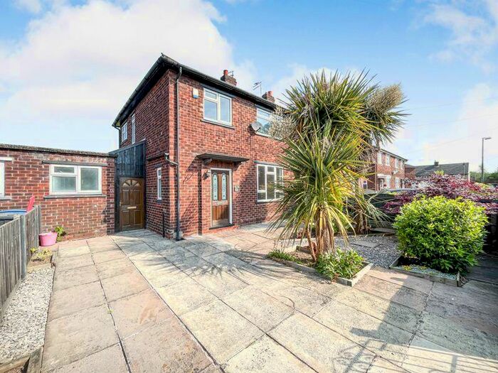 3 Bedroom Semi-Detached House To Rent In Sycamore Road, Eccles, M30