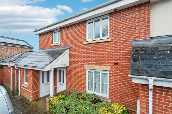 2 Bedroom Flat For Sale In London Road, Loudwater, HP10