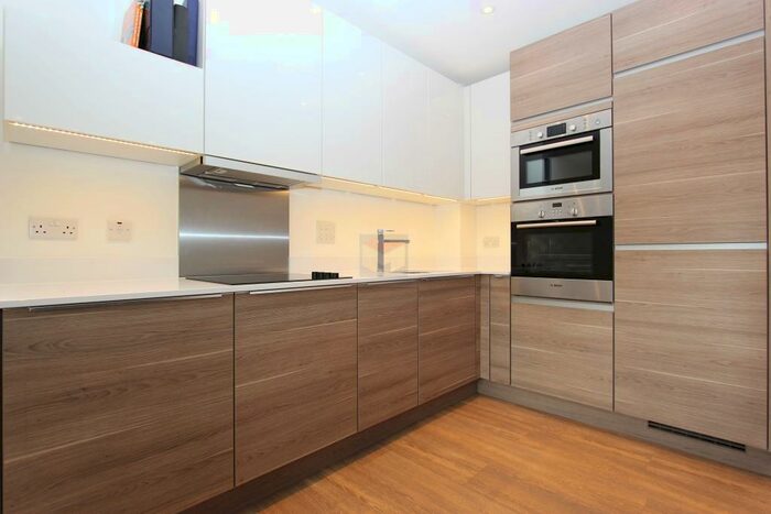 2 Bedroom Apartment To Rent In Seafarer Way, London, Greater London, SE16
