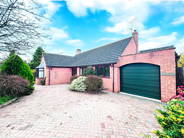 3 Bedroom Detached Bungalow For Sale In Village Street, Harvington, Evesham, WR11