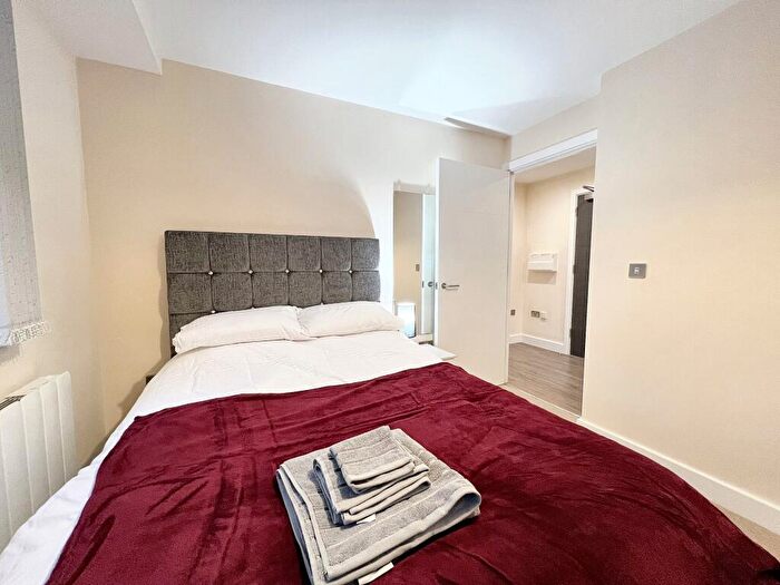 1 Bedroom Apartment For Sale In Queens Road, Queens House, CV1
