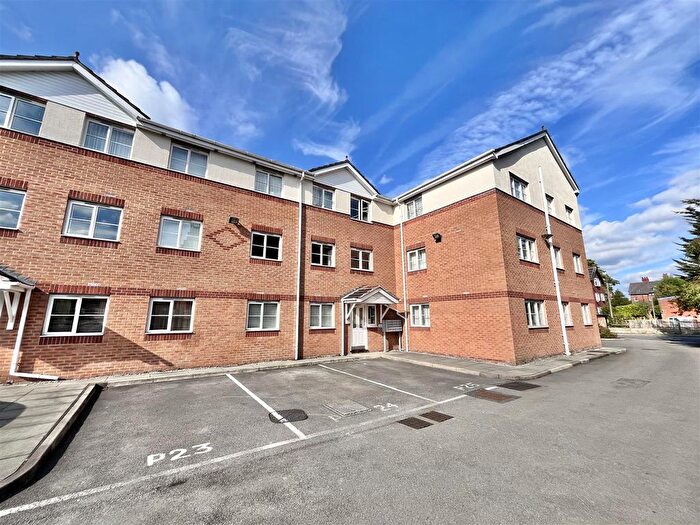 1 Bedroom Flat For Sale In Grove Avenue, Wilmslow, SK9