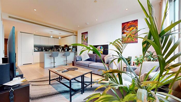 1 Bedroom Apartment To Rent In Landmark Pinnacle, Marsh Wall, London, E14