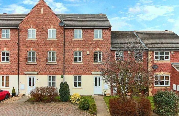 3 Bedroom House To Rent In Astley Road, Bromsgrove, B60