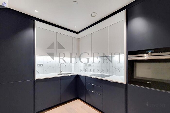 2 Bedroom Apartment To Rent In Phoenix Court, Kennington Lane, SE11
