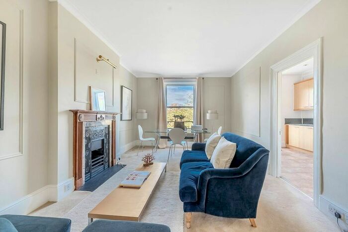 1 Bedroom Flat To Rent In Cadogan Place, Knightsbridge, London, SW1X