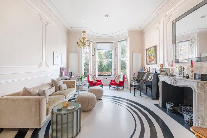 3 Bedroom Flat For Sale In Lennox Gardens, Chelsea, London, SW1X