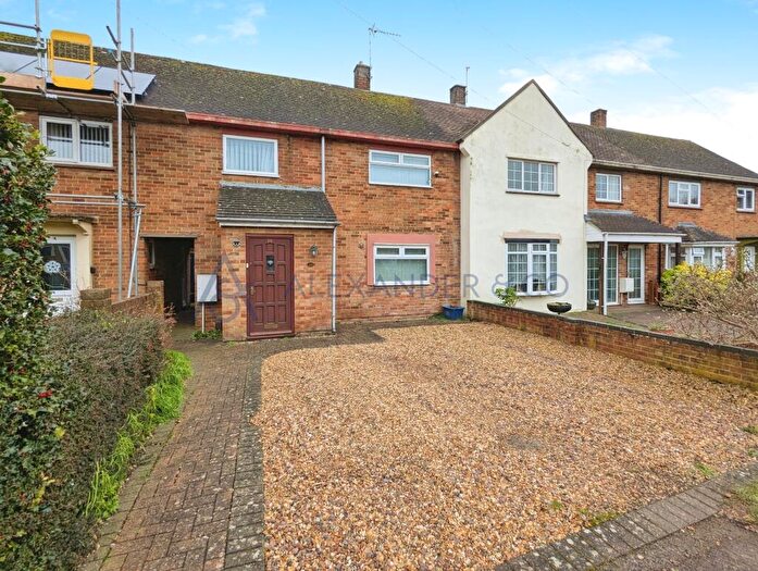 3 Bedroom Terraced House To Rent In Woodfield Road, Bicester, OX26