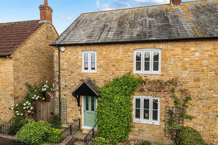 3 Bedroom Semi Detached House For Sale In School House Close, Beaminster, Dorset, DT8