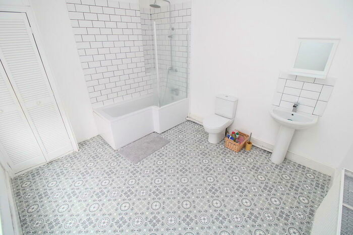 4 Bedroom Terraced House To Rent In Eureka Place, Ebbw Vale, NP23