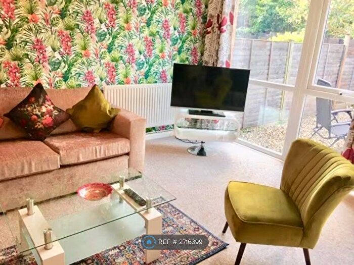 3 Bedroom Terraced House To Rent In Birch Close, Cambridge, CB4