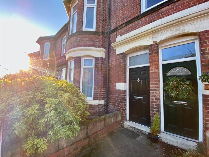 2 Bedroom Flat To Rent In Alexandra Road, Shipcote, Gateshead, NE8