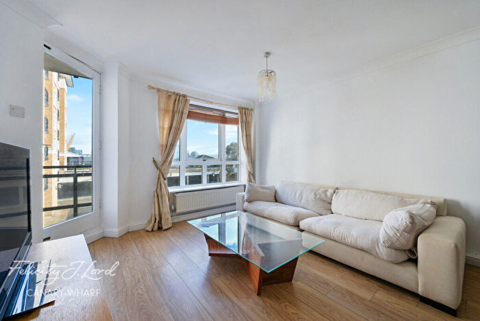 2 Bedroom Apartment For Sale In Gallions View, Stewart Street, London, E14