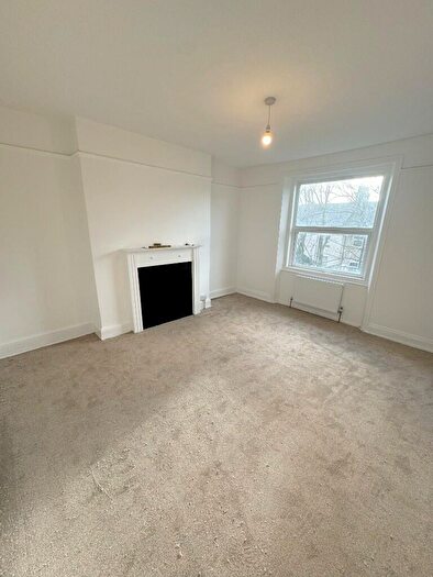 1 Bedroom Flat To Rent In Clarendon Villas, Hove, East Sussex, BN3