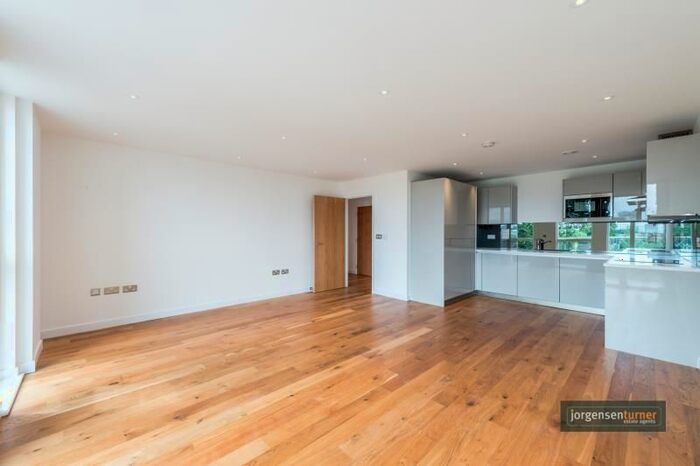 2 Bedroom Flat To Rent In Goldhawk Road, London, W12
