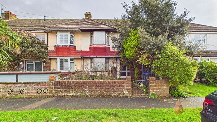 3 Bedroom Terraced House For Sale In Orchard Avenue, Lancing, BN15