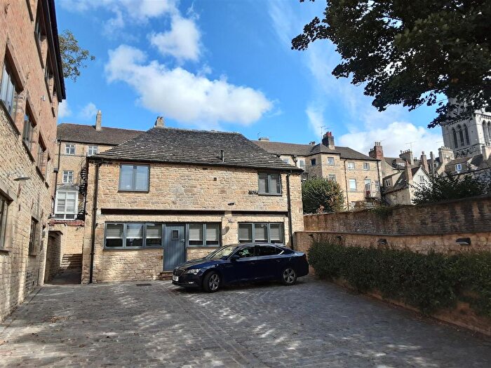 2 Bedroom Barn Conversion To Rent In Cobblestone Yard, Stamford, PE9
